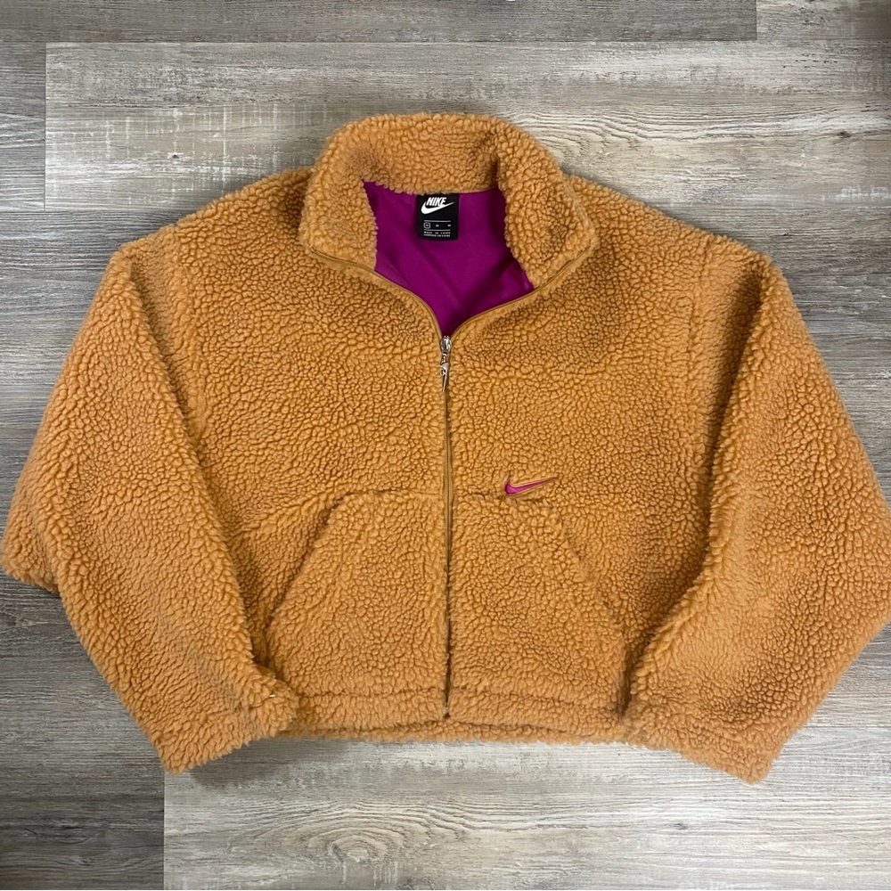 Women’s Nike Sherpa Cropped Jacket-size Medium *like NEW*